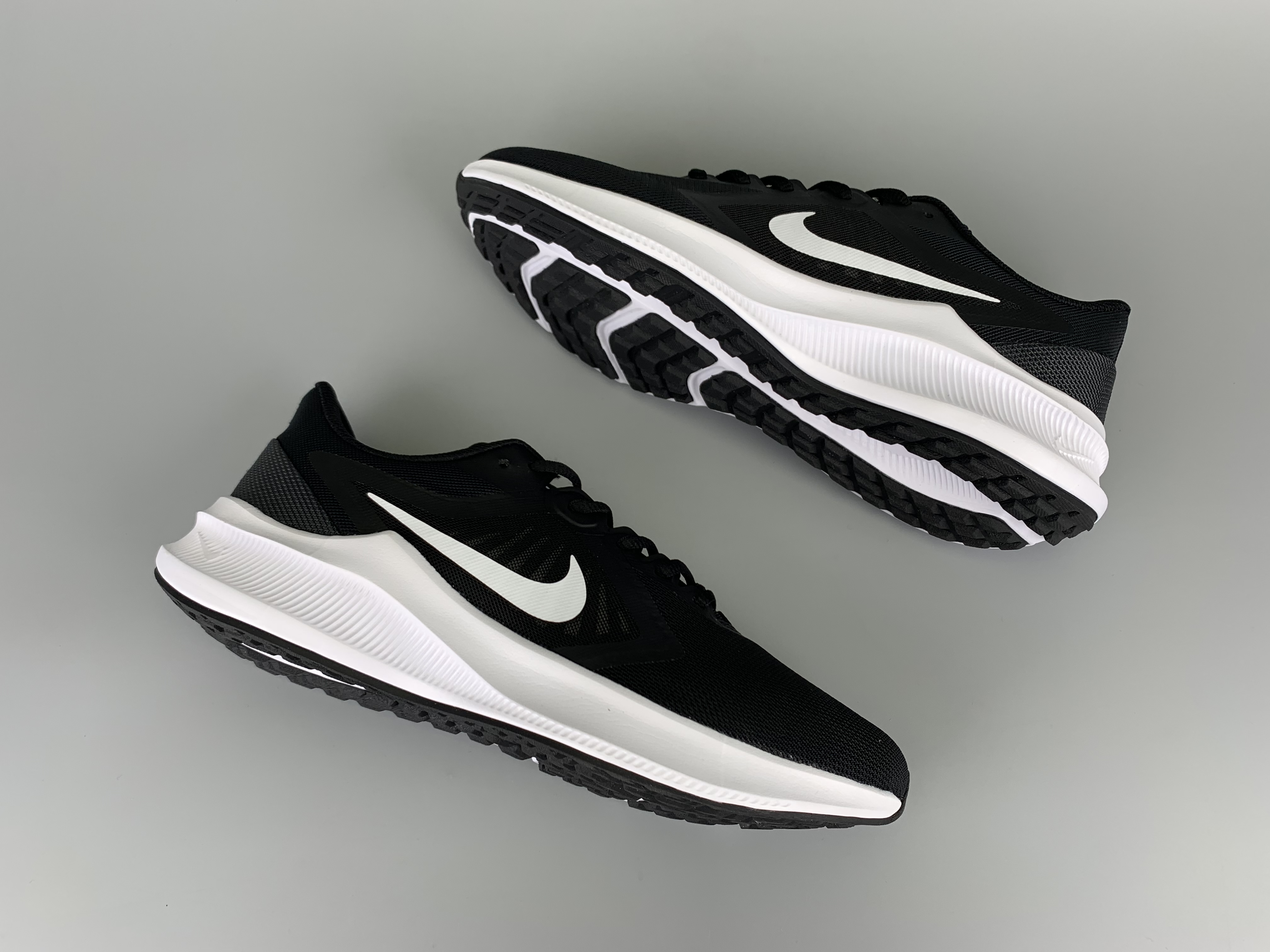 New Men Nike Air Zoom Pegasus 10 Black White Running Shoes